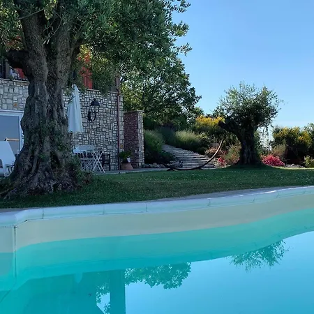 I 4 Sentieri 3* Castel San Pietro Romano