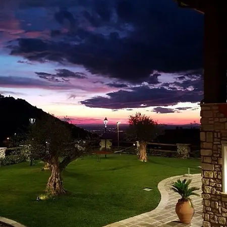 I 4 Sentieri Bed & Breakfast 3*