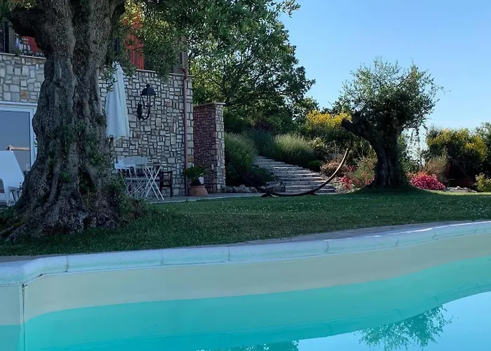 I 4 Sentieri 3* Castel San Pietro Romano